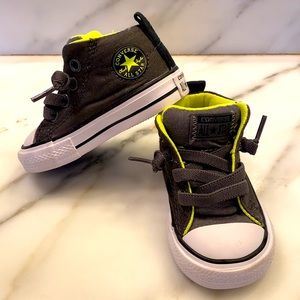 NWOT toddler size 3 Converse slip on hi-tops